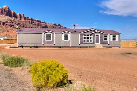 Exterior - 33 E Merriam Ct, Moab, UT 84532 photo 7 of 8