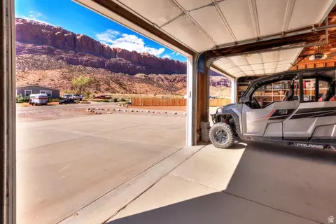 Exterior - 33 E Merriam Ct, Moab, UT 84532 photo 3 of 8
