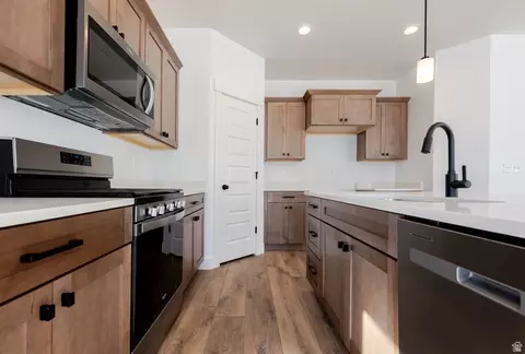 Kitchen - 3913 W 950 N #453, Eagle Mountain, UT 84043 photo 3 of 5