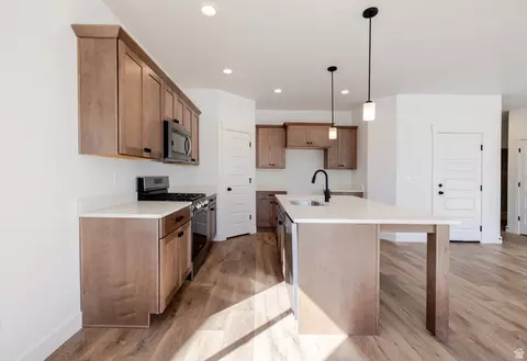 Kitchen - 3913 W 950 N #453, Eagle Mountain, UT 84043 photo 2 of 5