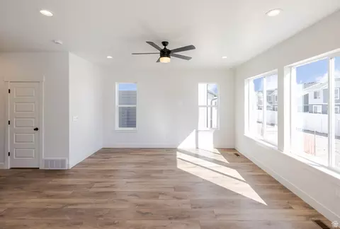 Living - 3913 W 950 N #453, Eagle Mountain, UT 84043 photo 2 of 2