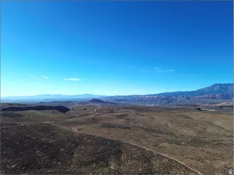 Undisclosed, Hurricane, UT 84737 photo 12