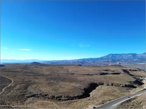 Undisclosed, Hurricane, UT 84737 photo 14