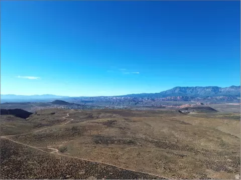 Undisclosed, Hurricane, UT 84737 photo 8