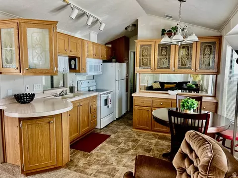 Kitchen - 1160 E Telegraph St #12, Washington, UT 84780 photo 2 of 2