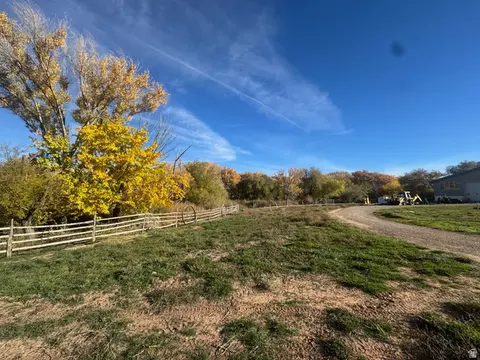 396 W 200 S, Moab, UT 84532 photo 19