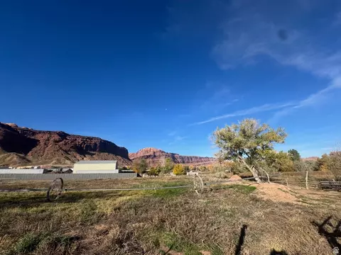 396 W 200 S, Moab, UT 84532 photo 5