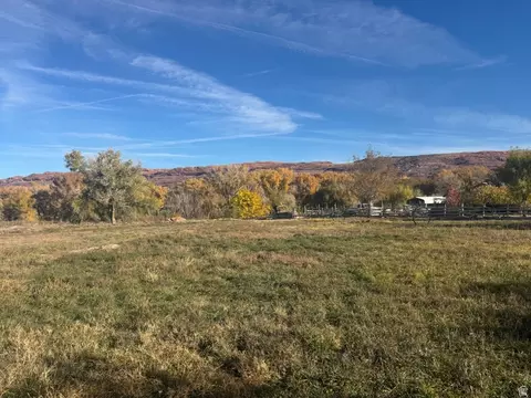 396 W 200 S, Moab, UT 84532 photo 10