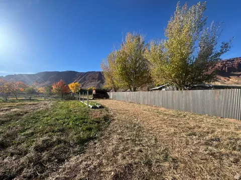 396 W 200 S, Moab, UT 84532 photo 13