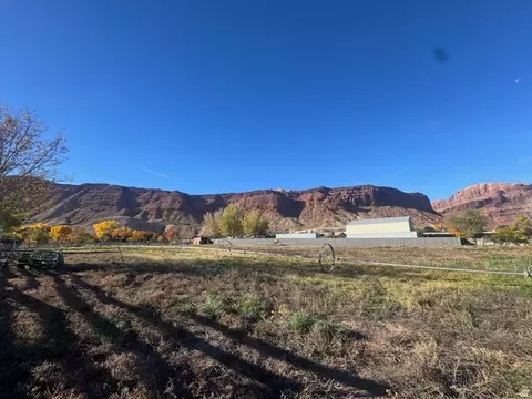 396 W 200 S, Moab, UT 84532 photo 6