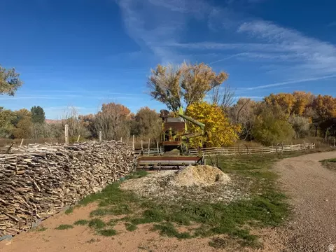 396 W 200 S, Moab, UT 84532 photo 17