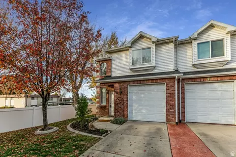 Exterior - 75 N Peregrine Ln #8, Bountiful, UT 84010 photo 2 of 3