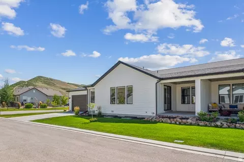 Exterior - 352 E 340 S, Kamas, UT 84036 photo 3 of 3