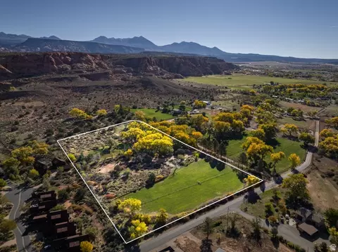 2927 S East Bench Rd, Moab, UT 84532
