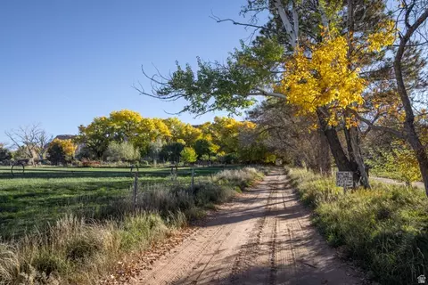 2927 S East Bench Rd, Moab, UT 84532 photo 8