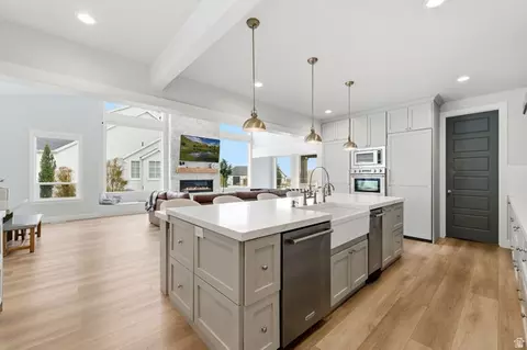 Kitchen - 19 Elk Ct, Alpine, UT 84004 photo 4 of 4