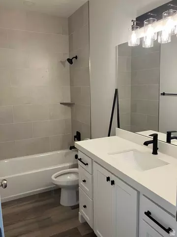 Bath - 352 E Mistilake Ln #20, Draper, UT 84020 photo 3 of 3