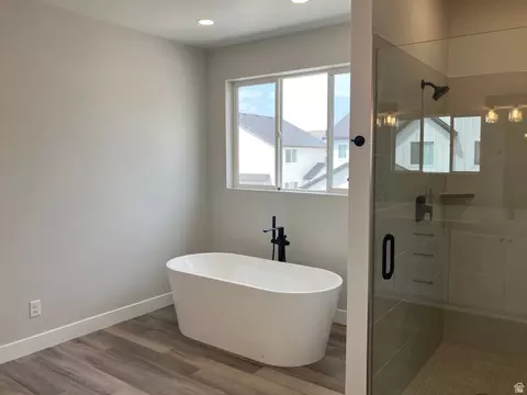 Bath - 352 E Mistilake Ln #20, Draper, UT 84020 photo 2 of 3