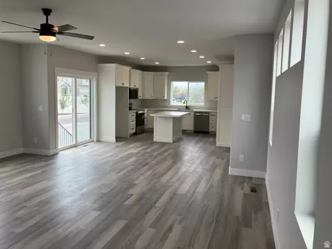 Living - 352 E Mistilake Ln #20, Draper, UT 84020 photo 1 of 1