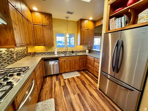 Kitchen - 2197 Rio Verde, Moab, UT 84532 photo 2 of 2