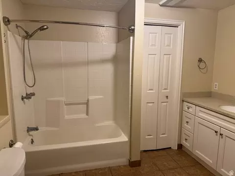 Bath - 397 N Wendy Dr, Torrey, UT 84775 photo 5 of 5