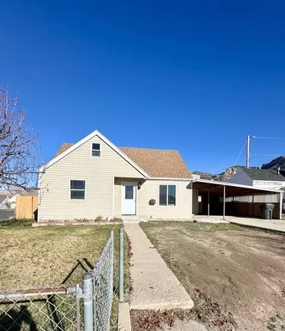 319 Carson Ave, East Carbon, UT 84520