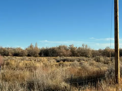 9813 E 4000 N, Lapoint, UT 84039 photo 23