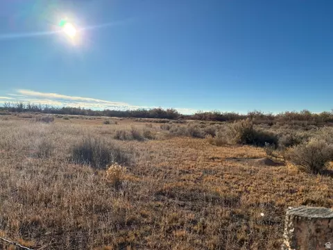9813 E 4000 N, Lapoint, UT 84039 photo 16
