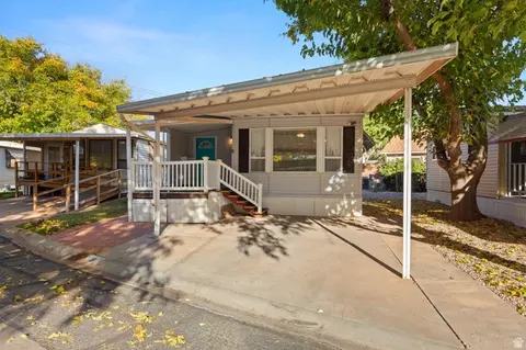 180 N 1100 E #8, Washington, UT 84780