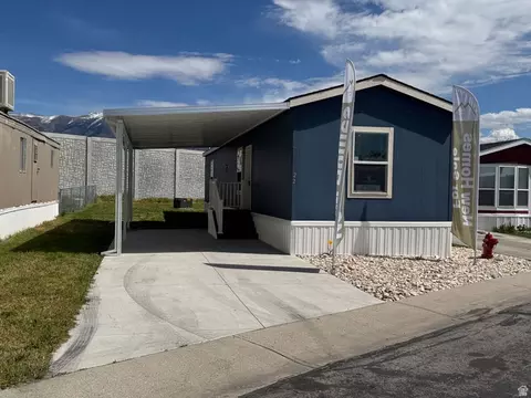1500 N Angel St E #22, Layton, UT 84041