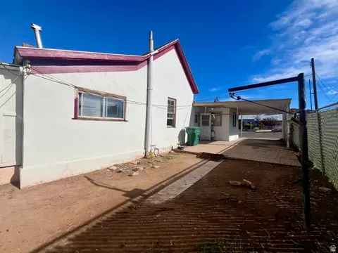 Exterior - 94 E 100 N, Moab, UT 84532 photo 5 of 13