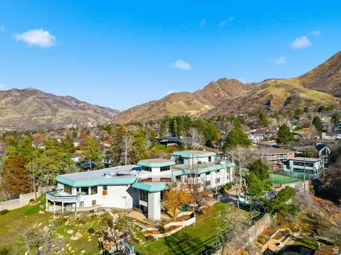 2790 E Lancaster Dr S, Salt Lake City, UT 84108