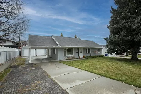 2118 E Terra Linda Dr, Holladay, UT 84124