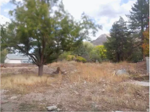 2113 E Fardown Ave, Holladay, UT 84121