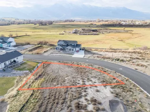831 W 70 N #91, Hyrum, UT 84319