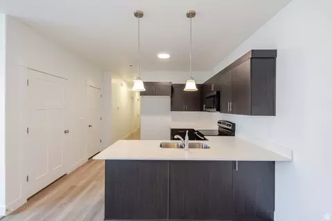 Kitchen - 675 W 4500 S #P201, Mapleton, UT 84664 photo 3 of 3