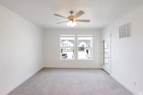 Living - 675 W 4500 S #P201, Mapleton, UT 84664 photo 1 of 1