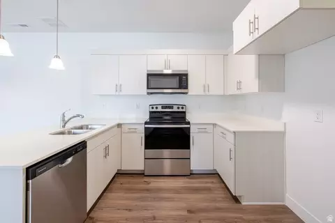 Kitchen - 675 W 4500 S #P202, Mapleton, UT 84664 photo 1 of 3