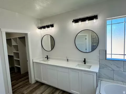 Bath - 157 E 500 S, Fillmore, UT 84631 photo 2 of 4