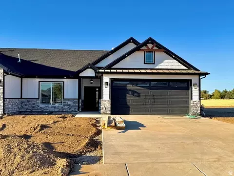 Exterior - 157 E 500 S, Fillmore, UT 84631 photo 2 of 5