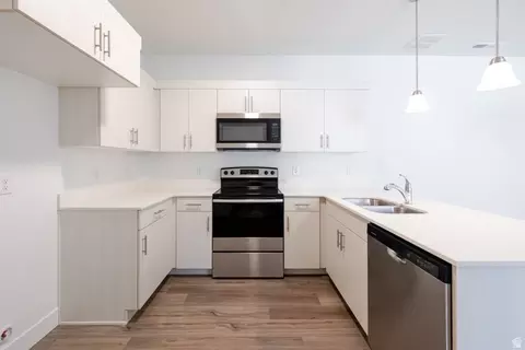 Kitchen - 675 W 4500 S #P204, Mapleton, UT 84664 photo 1 of 3