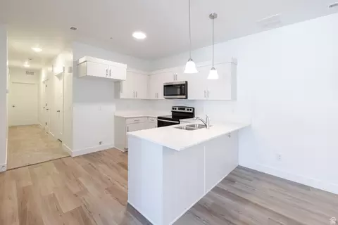 Kitchen - 675 W 4500 S #P204, Mapleton, UT 84664 photo 2 of 3