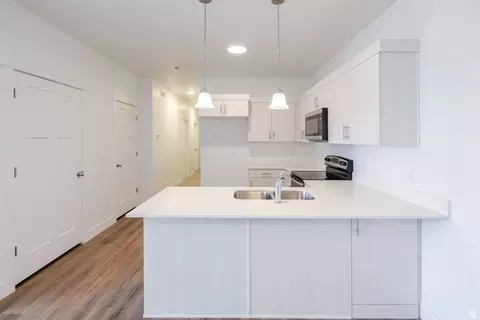 Kitchen - 675 W 4500 S #P301, Mapleton, UT 84664 photo 3 of 3