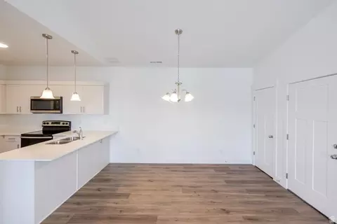 Dining - 675 W 4500 S #P301, Mapleton, UT 84664 photo 1 of 1