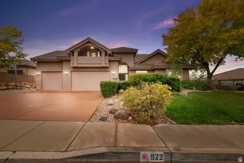 922 E Silver Shadows Dr S, Washington, UT 84780