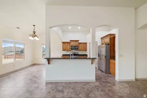 922 E Silver Shadows Dr S, Washington, UT 84780 photo 6