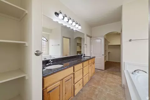922 E Silver Shadows Dr S, Washington, UT 84780 photo 13