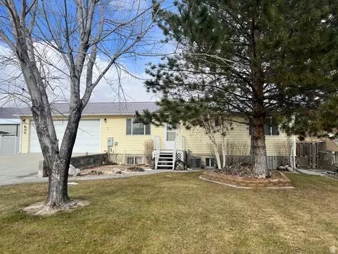 640 W Canyon Rd, Ferron, UT 84523