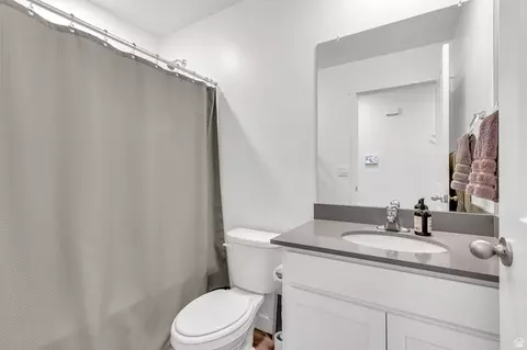 Bath - 3894 N Cougar Ln, Eagle Mountain, UT 84005 photo 3 of 3