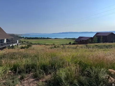 1470 N Trapper Loop, Garden City, UT 84028